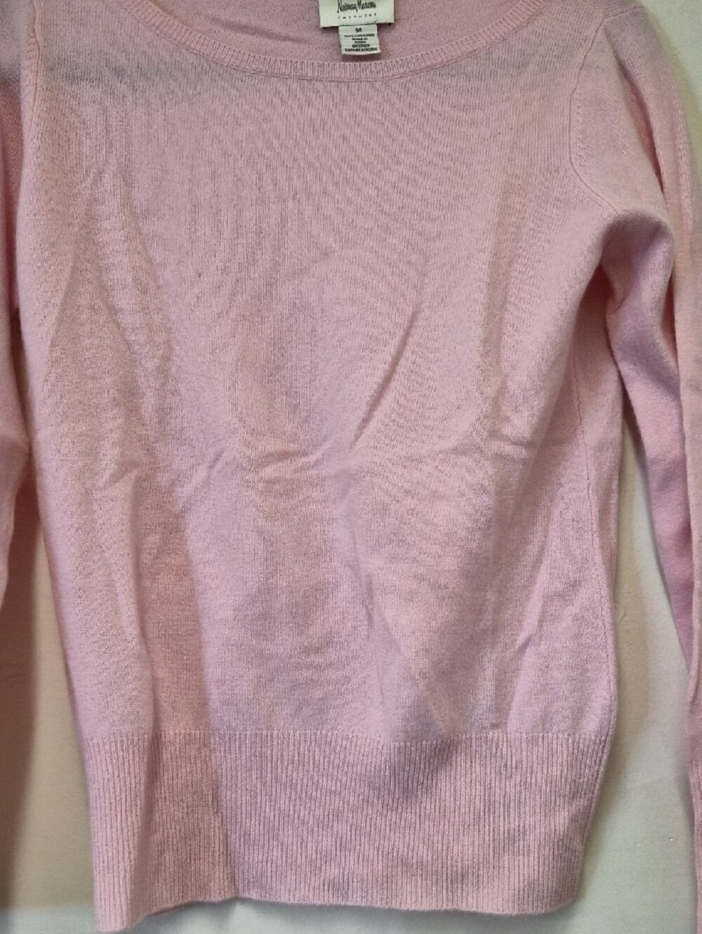 Neiman Marcus Pale Pink Scoop Neck Sweater | Size M - Picture 4 of 8